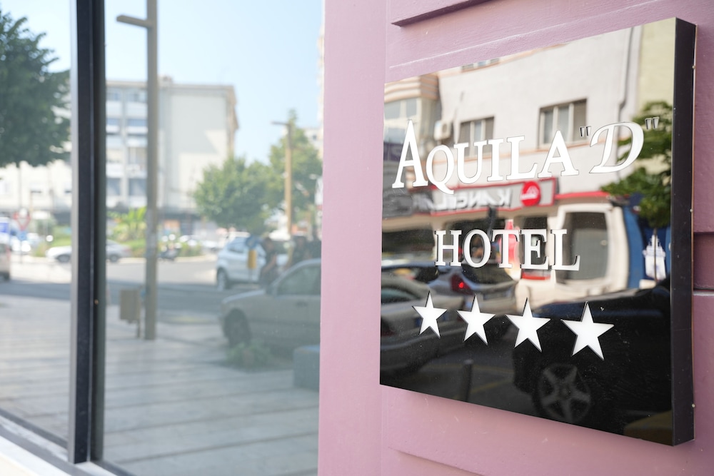 Aquila D Hotel 45/49