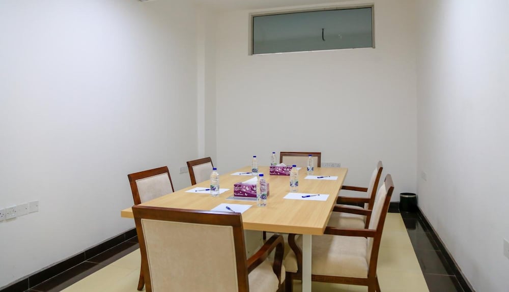 Muscat Inn Hotel 27/40