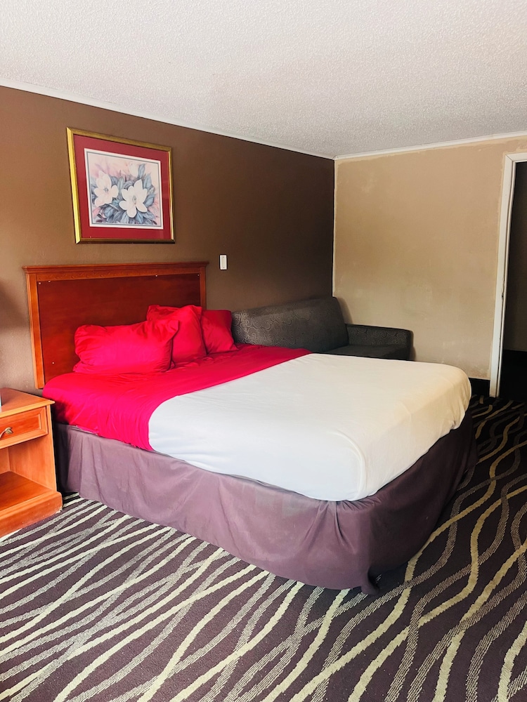 Monroe Hotel 19/52