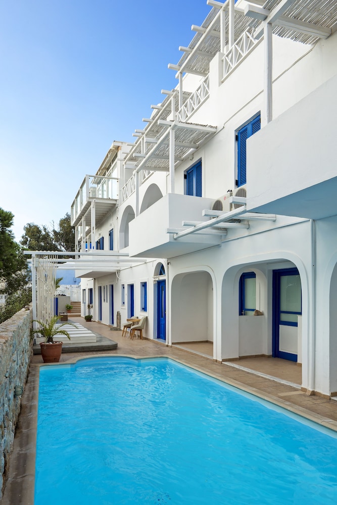 Loizos Apartments 44/50