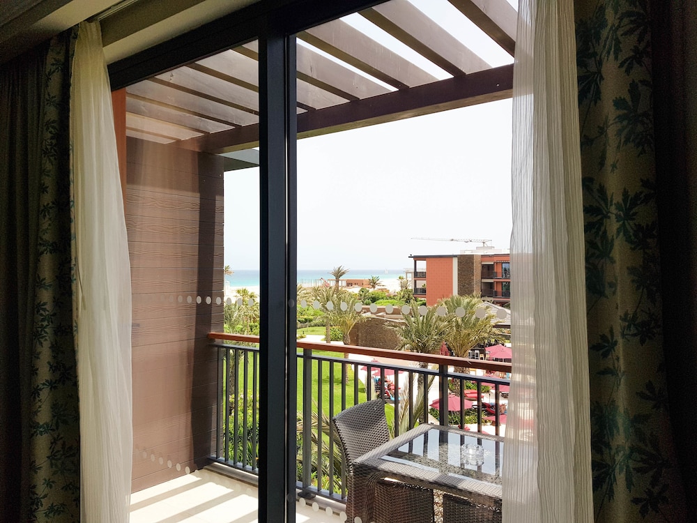 HILTON CABO VERDE SAL RESORT 3/81