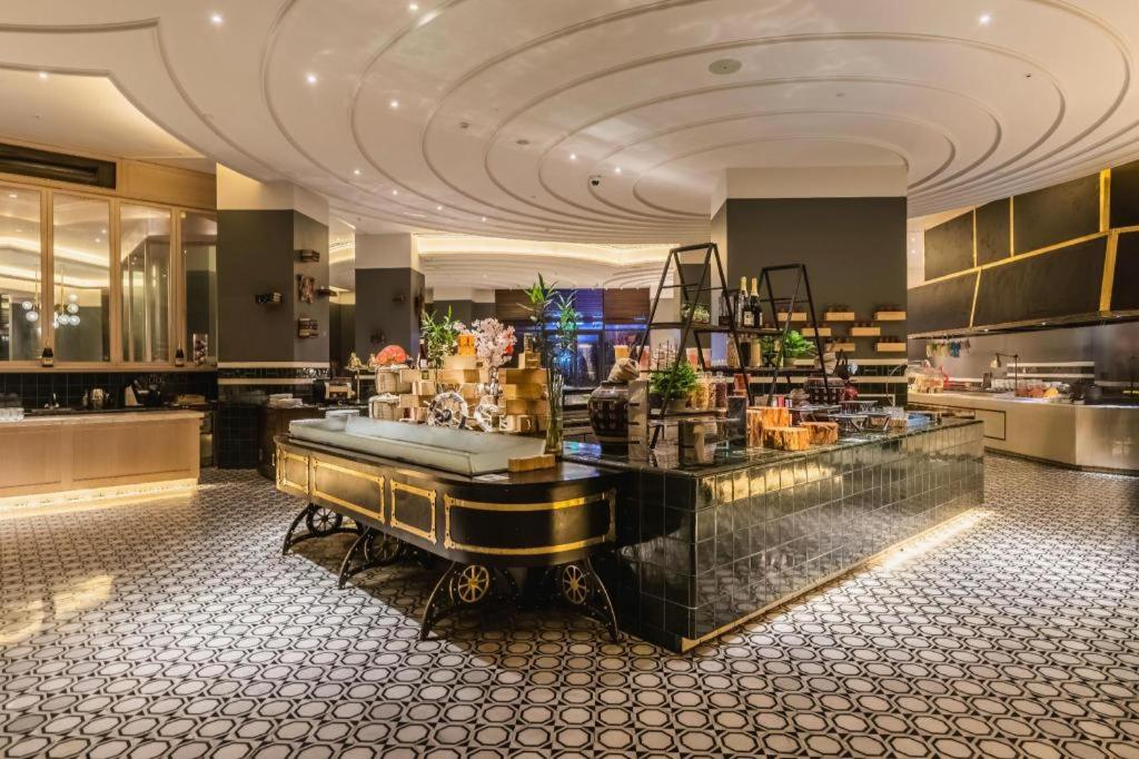 Grand New Century Hotel Yixing 7/50