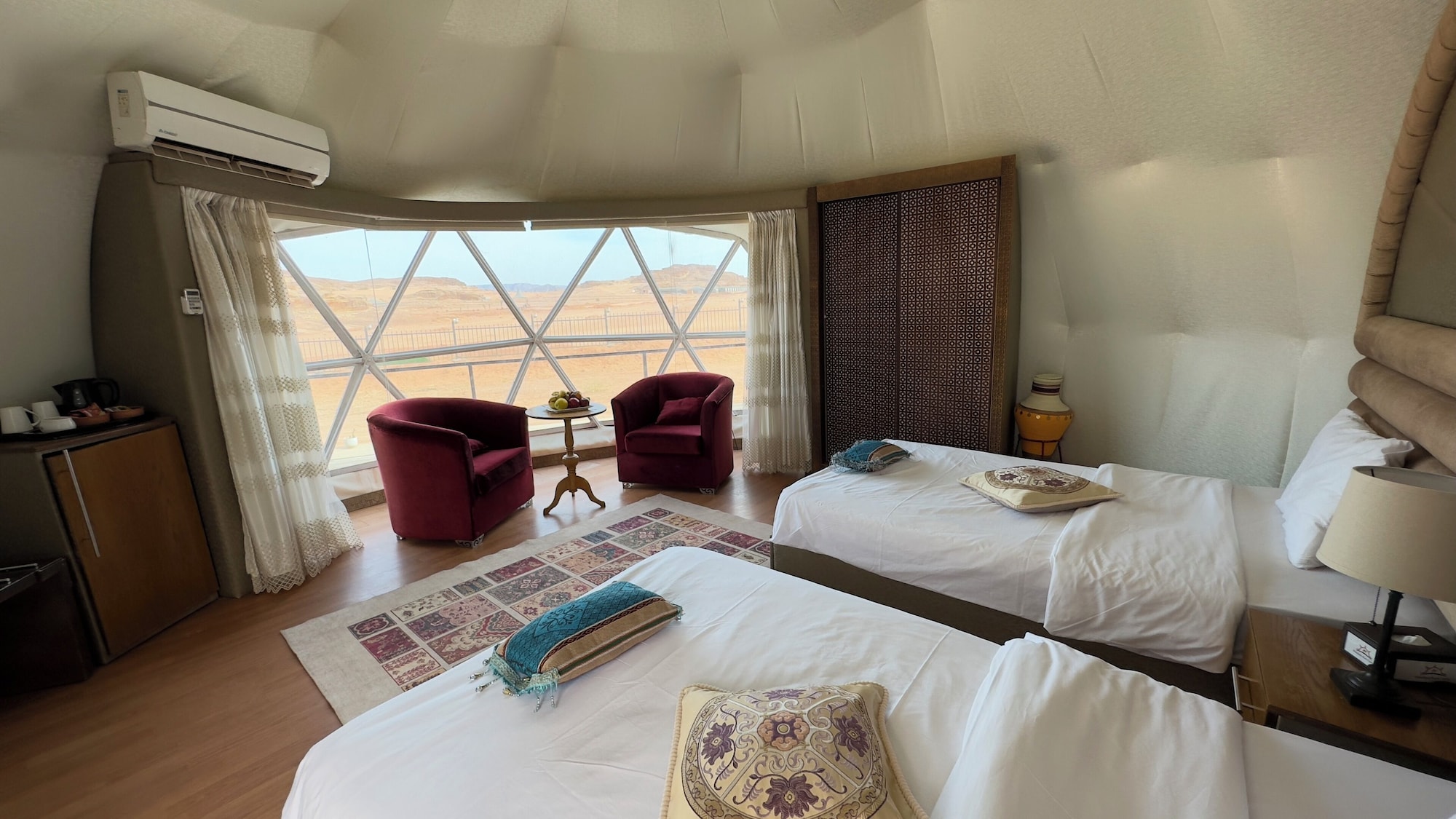 1 Bedroom, Luxury, Tent, Mountain Side, Mountain View، Wadi Rum Mazayen Camp 8/10