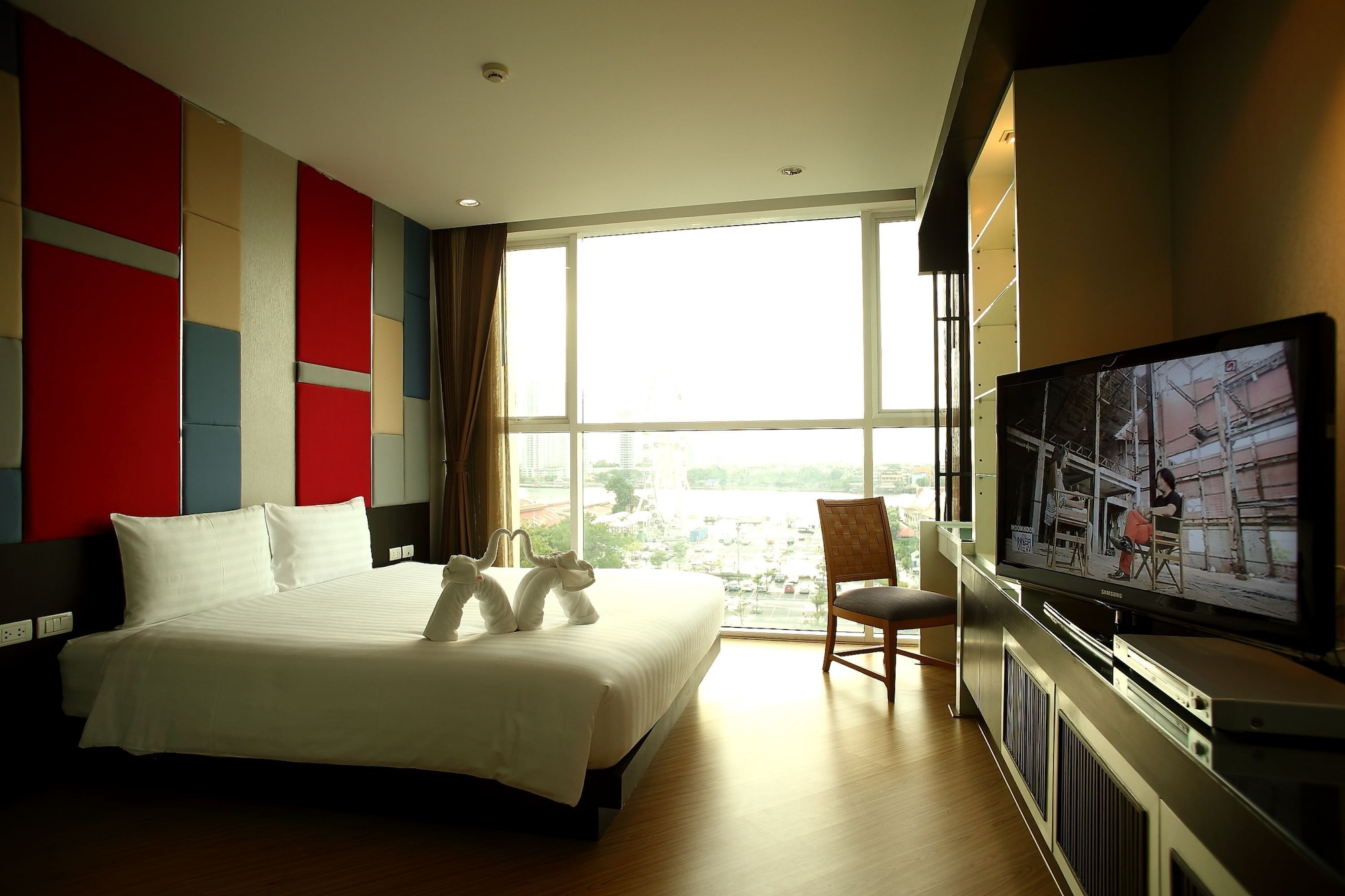 جناح جونيور بسرير كينج بإطلالة على النهر، The Sunreno Hotel Bangkok 9/10