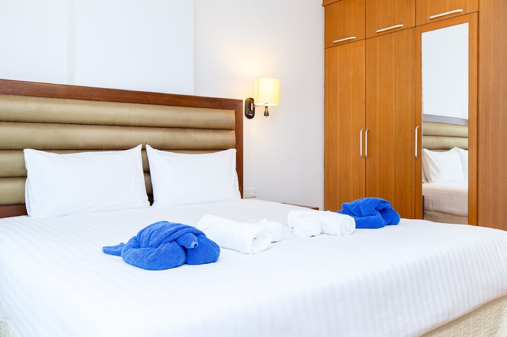 Lasalle Suites Spa 36/74
