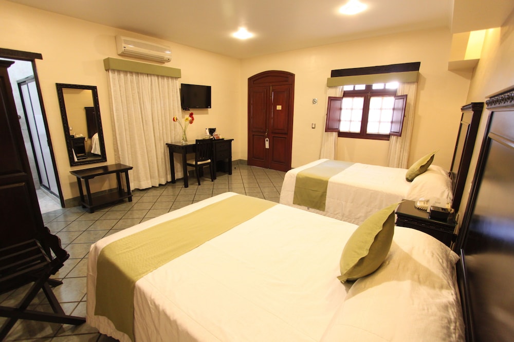 Hotel CasAntica 24/42