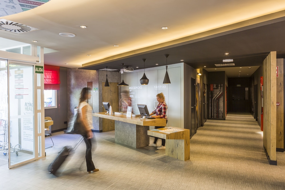 ibis Barcelona Castelldefels 48/79