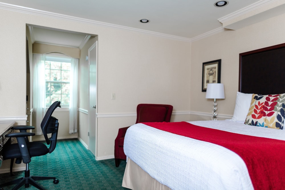 Wingate by Wyndham Bellingham Heritage Inn 8/48