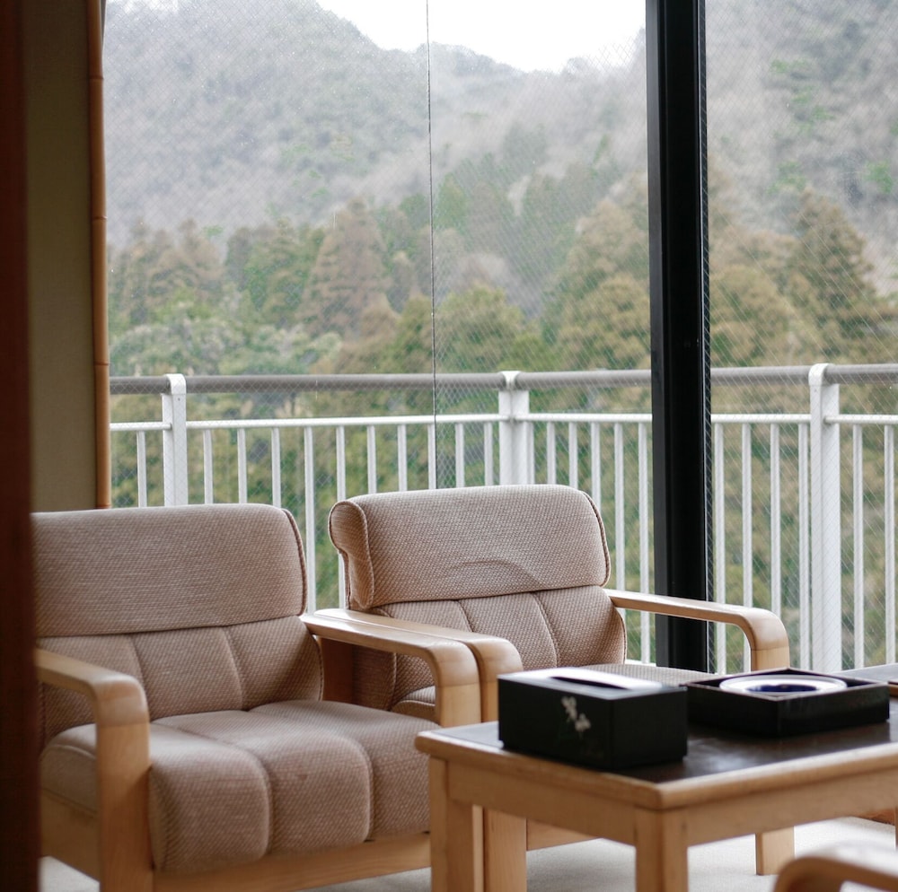 Yamanaka Onsen Shirasagiyu Tawaraya 32/52