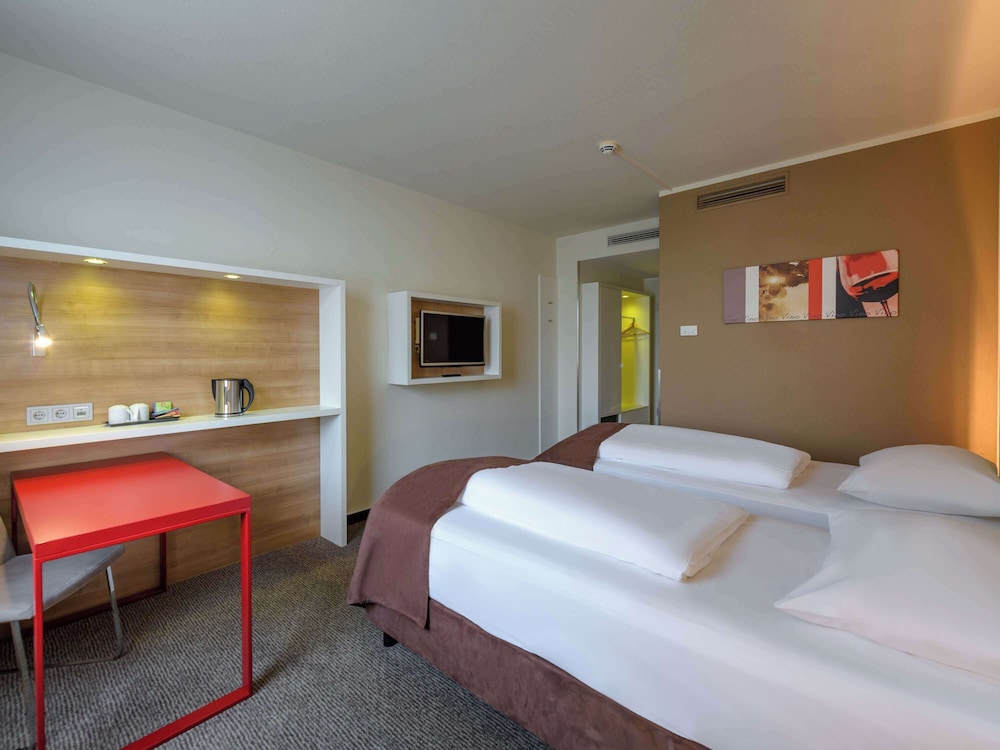 STANDARD, KING BED