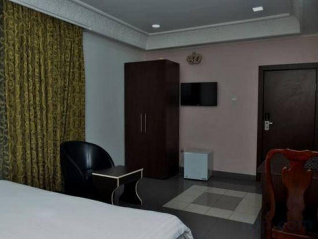 Kapino Suites 13/18