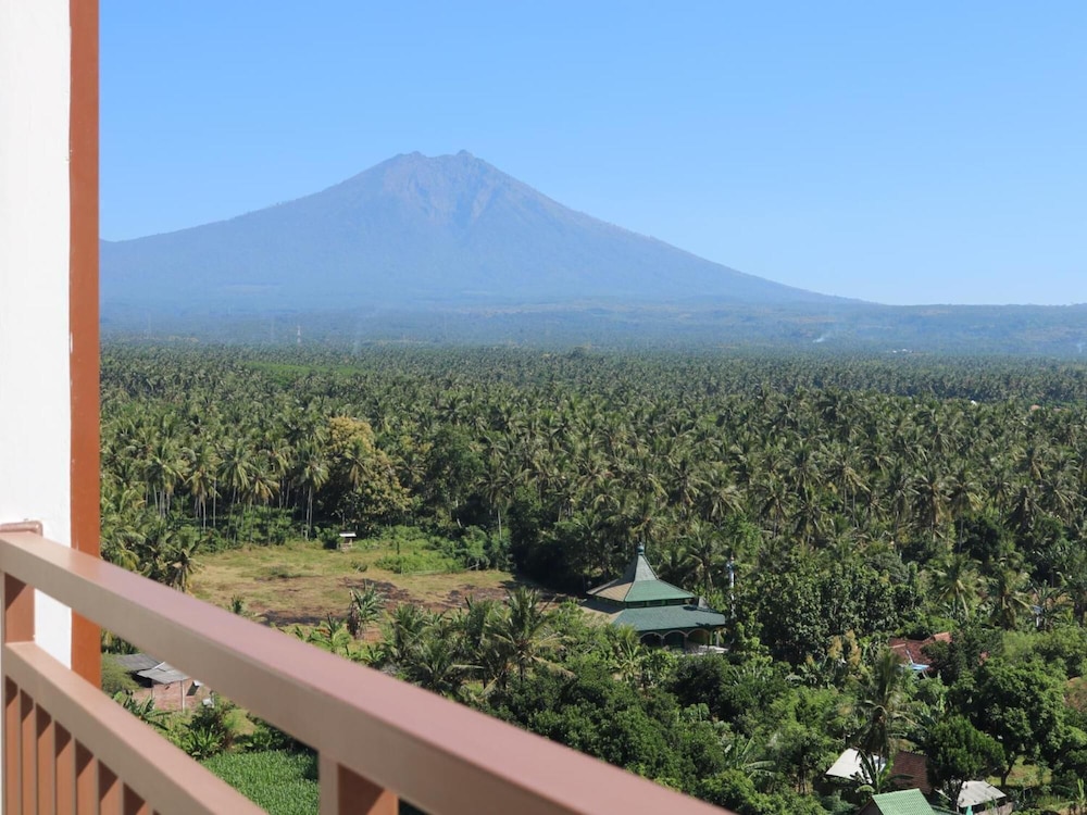 ILLIRA Hotel Banyuwangi 30/56
