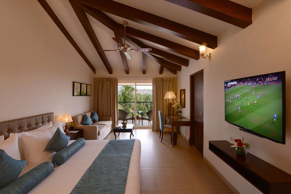 Golden Tulip Candolim Goa 42/77