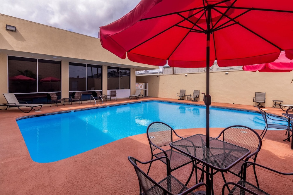 Clarion Inn Near McAllen Airport 22/44