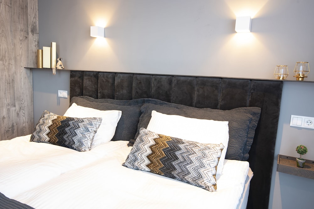 B14 Apartments & Rooms 15/45