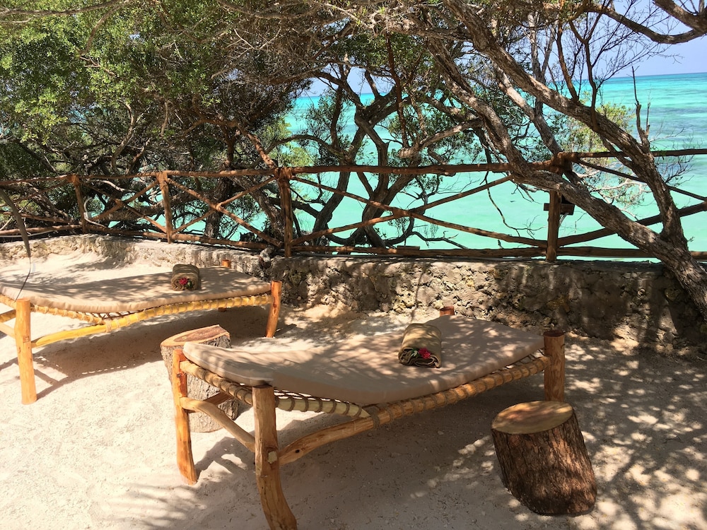 The Island Pongwe Lodge 57/59