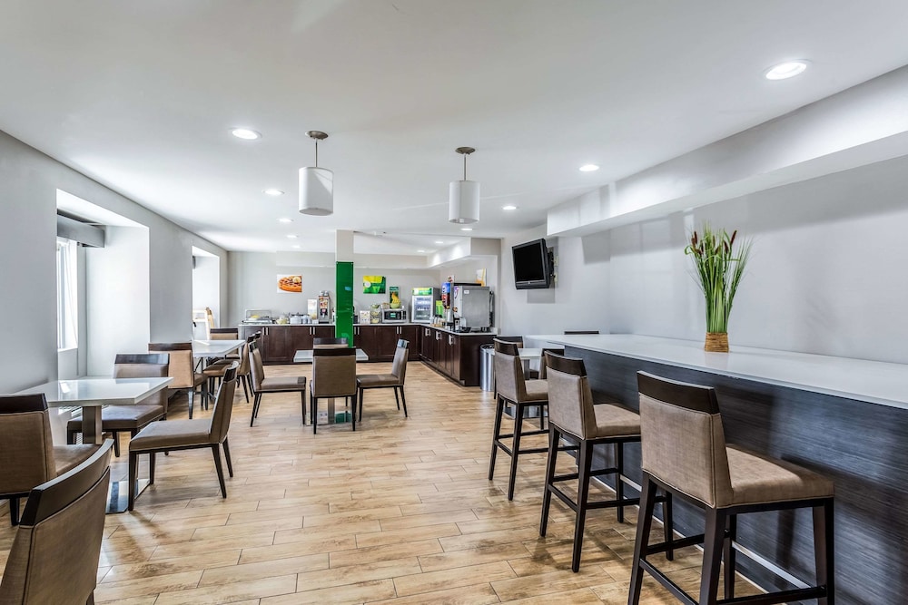 Quality Inn and Suites El Paso I-10 37/43