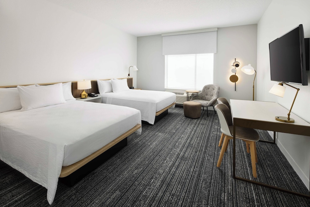 Studio, 2 Queen Beds, Accessible