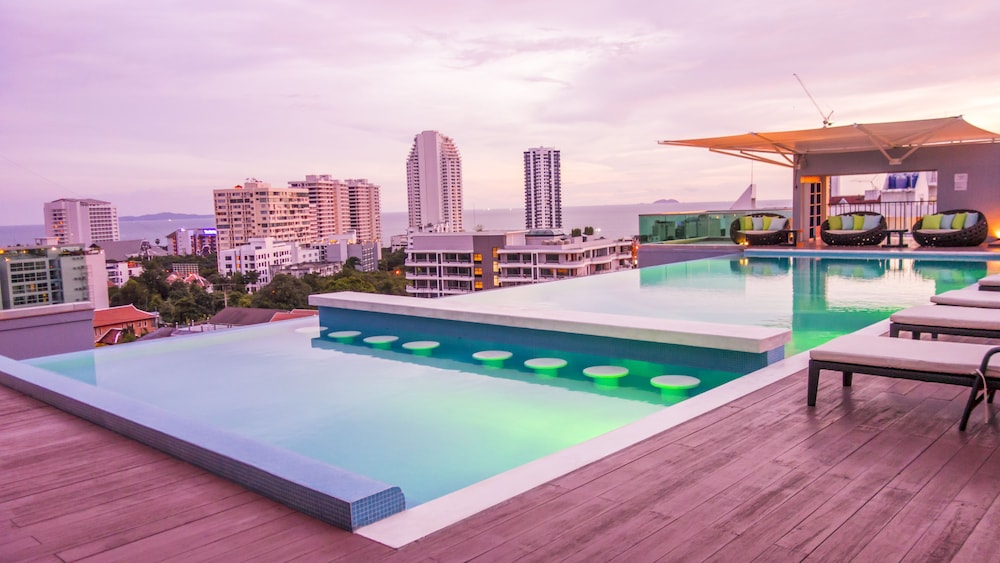 Unique Regency Hotel Pattaya 54/59