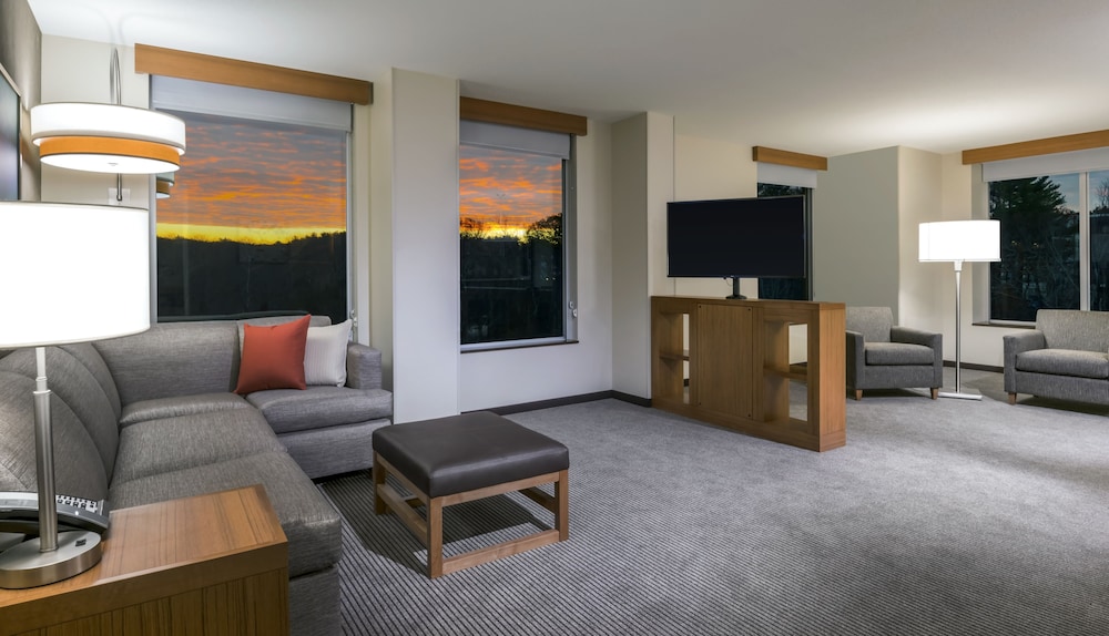 Hyatt Place Marlborough/Apex Center 30/64