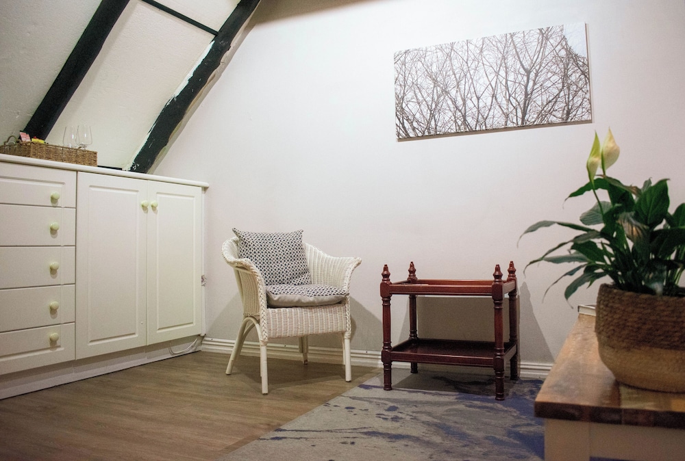 Van Der Stel Manor 27/50