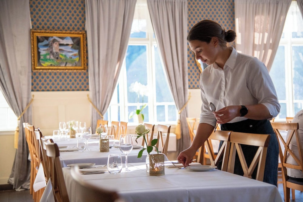 Visnes Hotel 47/62