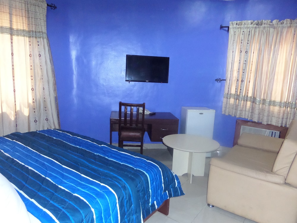 غرفة سوبيريور بسرير كينج، Isno Hotels Lagos 4/6