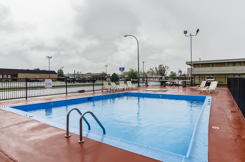 Alamo Inn Suites 32/61