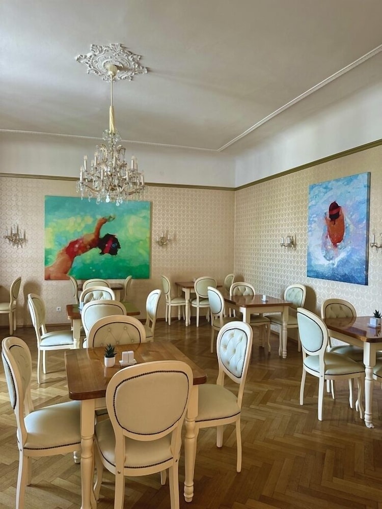 Hotel Pension Museum 47/63