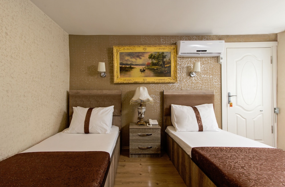 Carvan Hotel 9/55