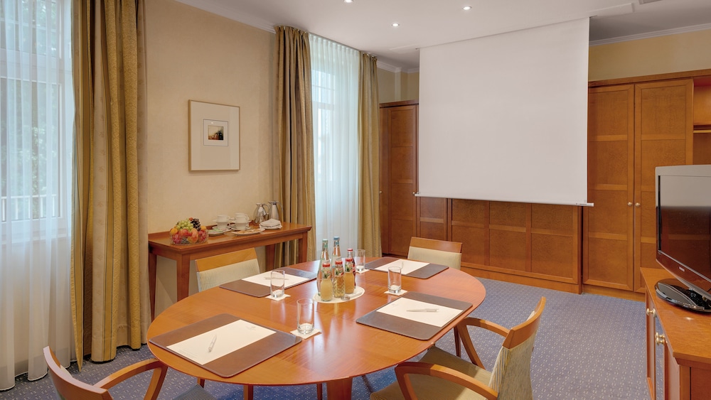 Hotel Oranien Wiesbaden 58/66