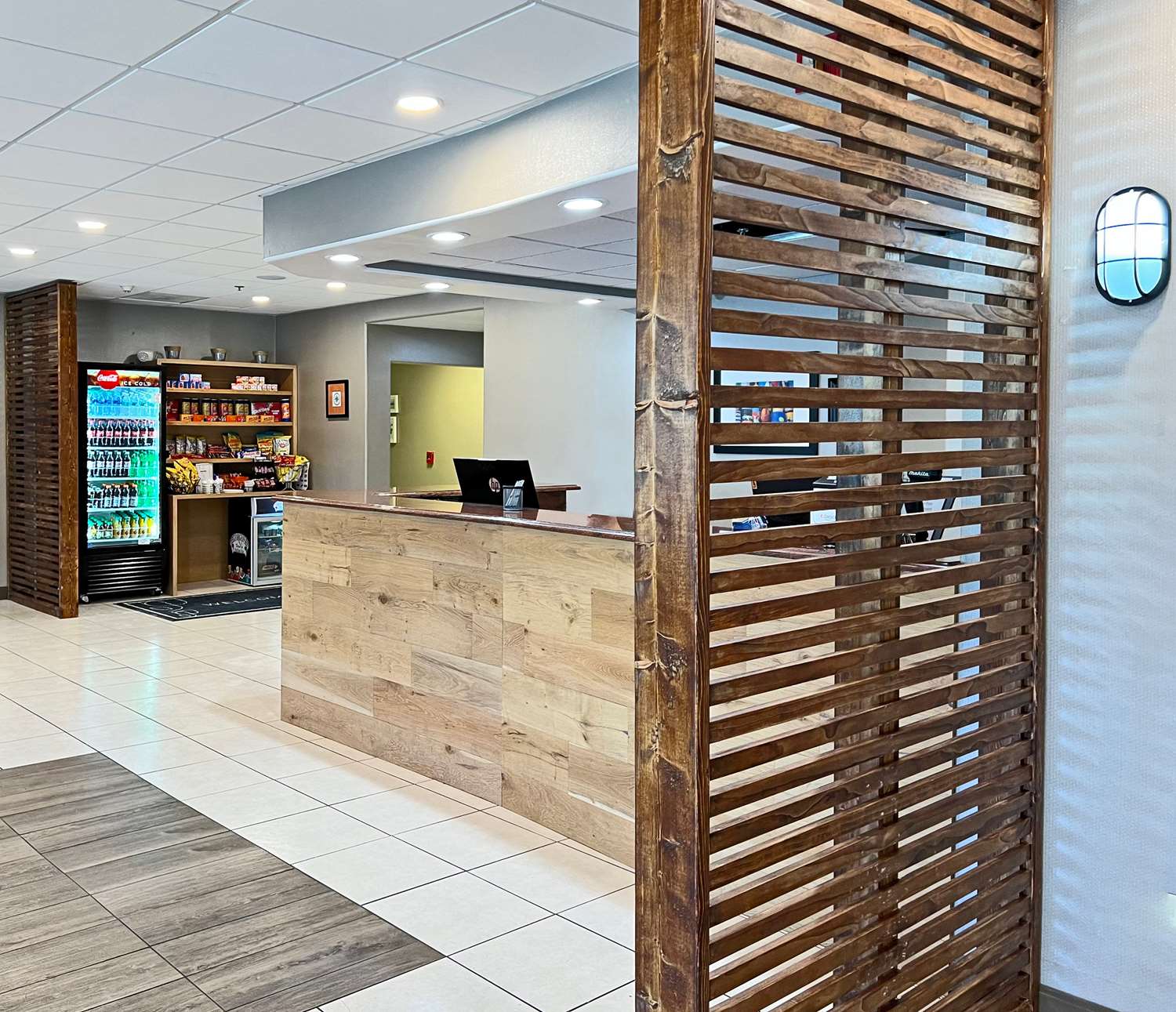 Country Inn & Suites by Radisson, Rehoboth Beach - Dewey 6/33
