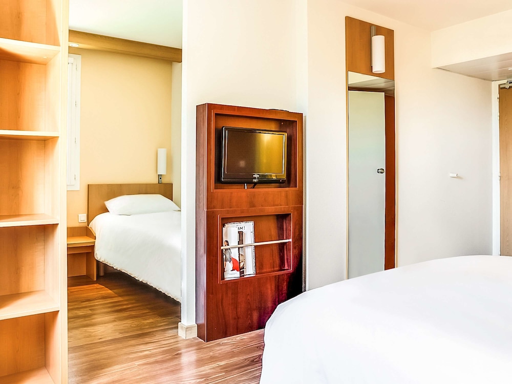 Ibis Salon De Provence Sud 28/61