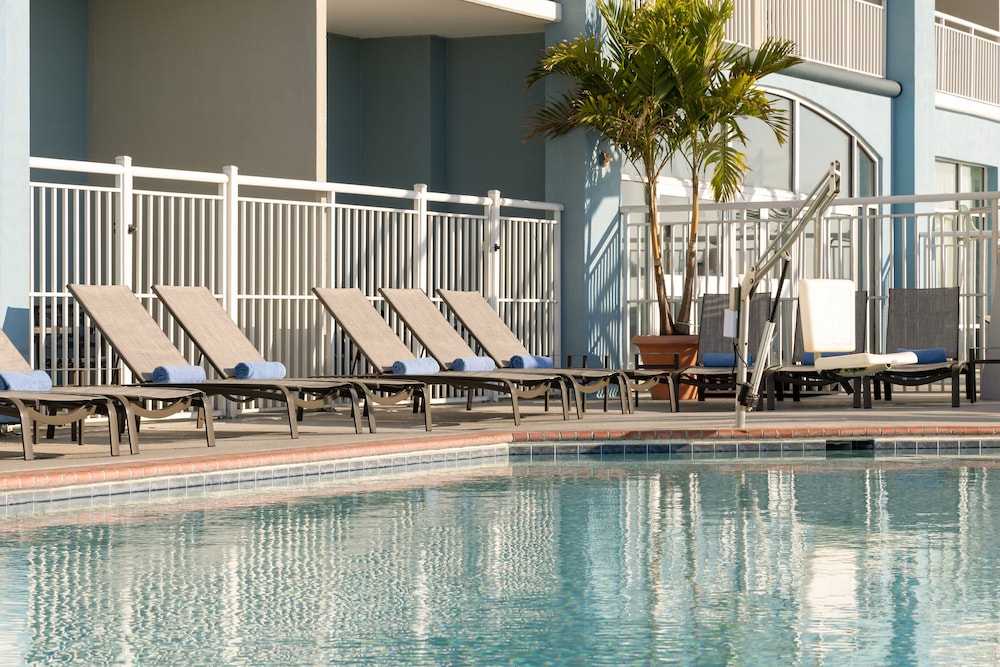 Holiday Inn Hotel And Suites Ocean City 35/78