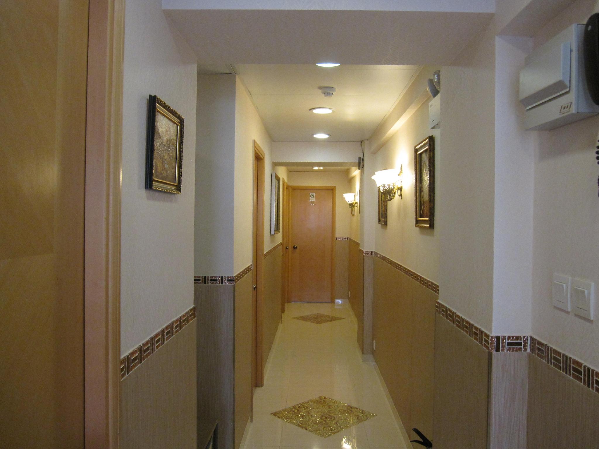 May Fair Guest House 37/40