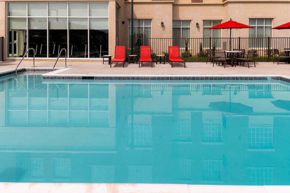Residence Inn by Marriott Franklin Berry Farms 4/42