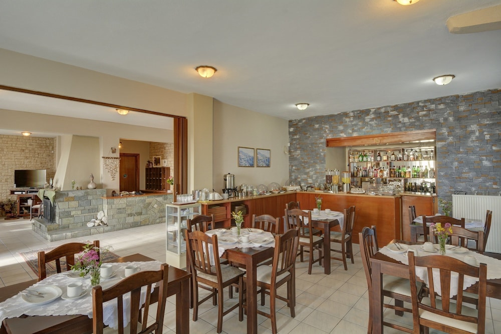 Hotel Agnadi-Horefto 54/63