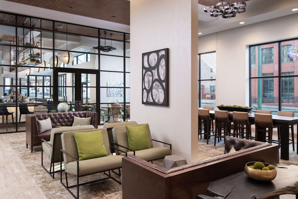 Hilton Garden Inn Memphis Downtown Beale Street 32/52