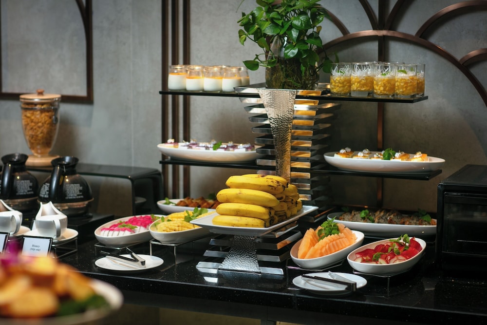 Bonsella Prestige Hotel and Spa 57/71