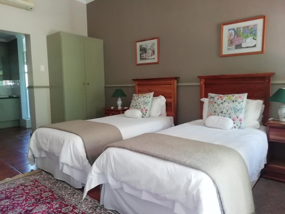Housemartin Guest Lodge 20/46