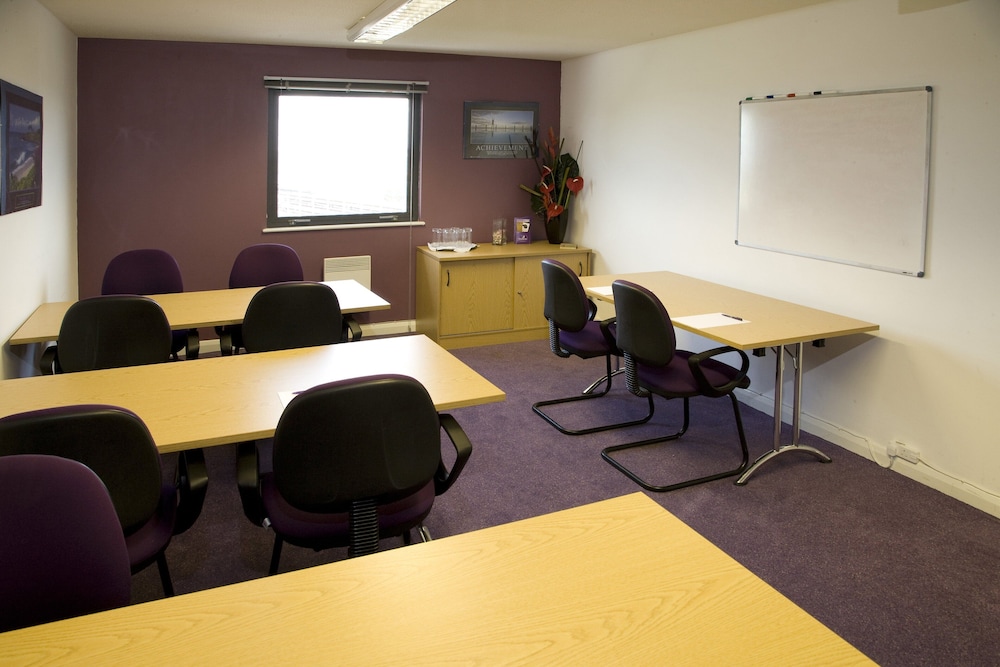 Premier Inn London Docklands (Excel) Hotel 37/44