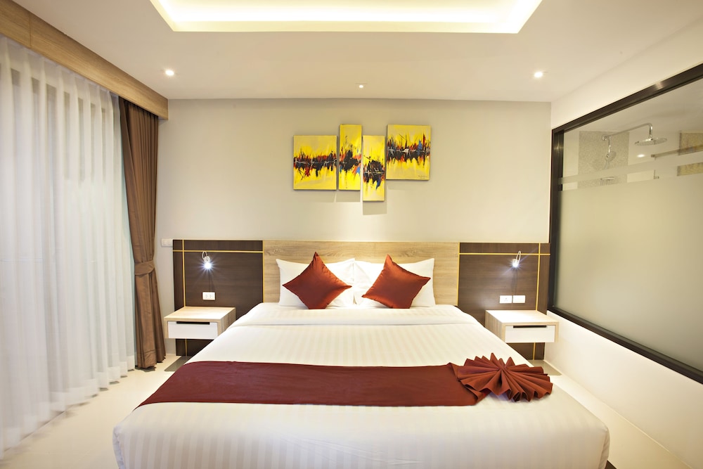 DELUXE, DOUBLE BED, BALCONY