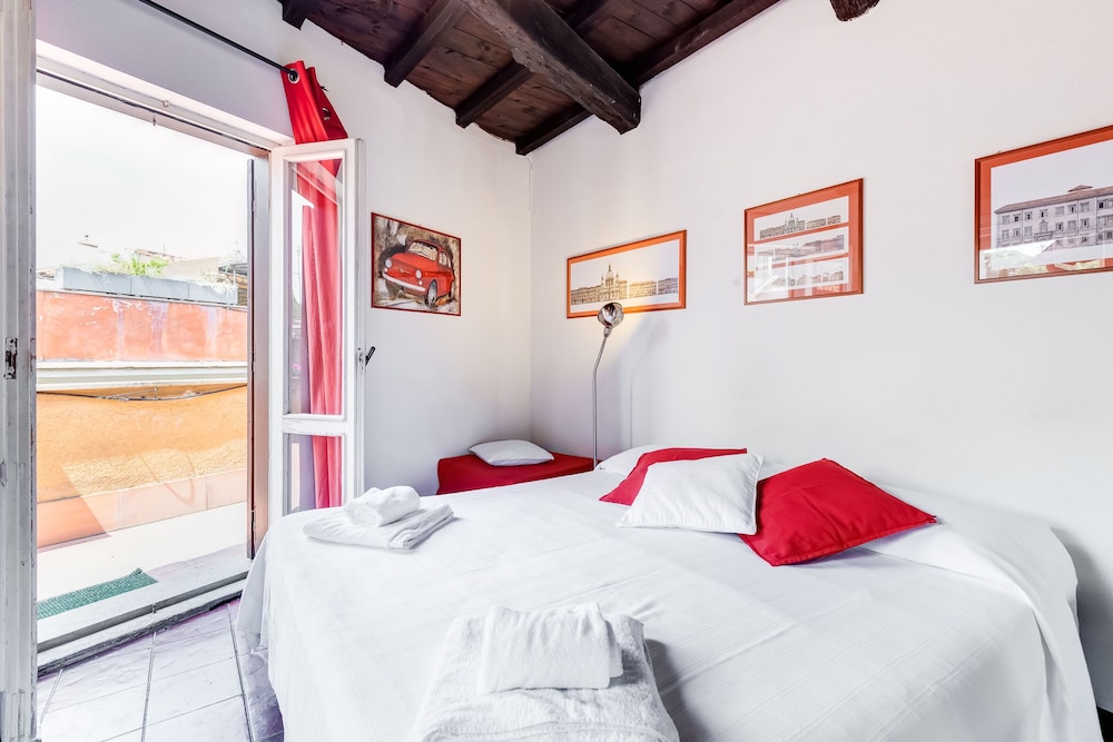 Romantic House in Trastevere 6/33