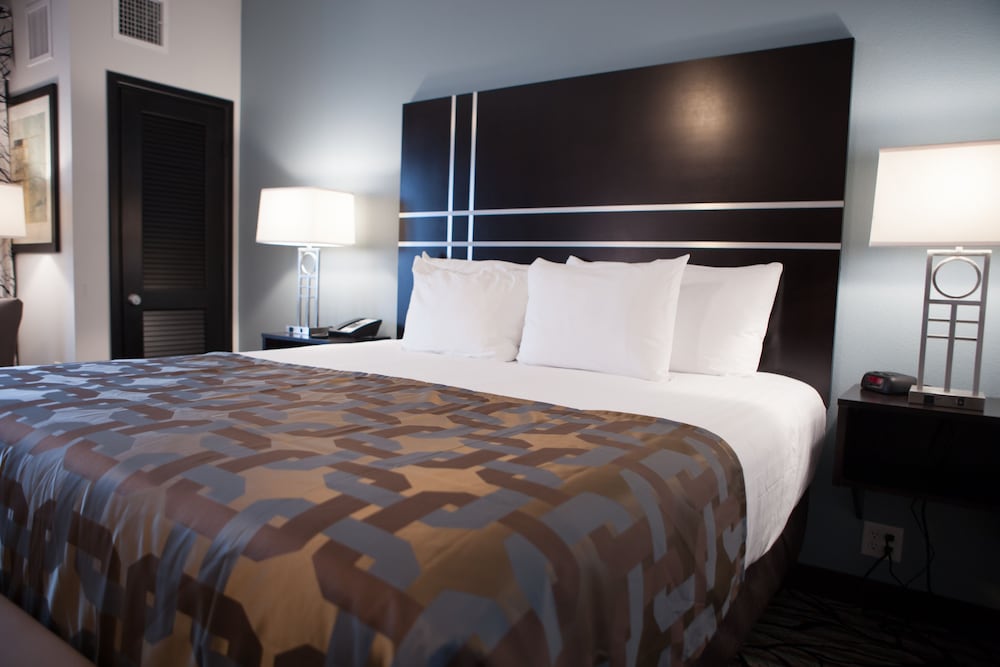 La Quinta Inn and Suites by Wyndham Lubbock Southwest 16/63