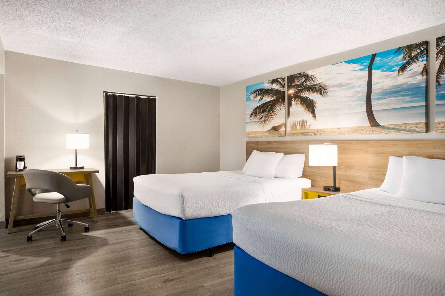 Days Inn By Wyndham Miami Airport North 10/32