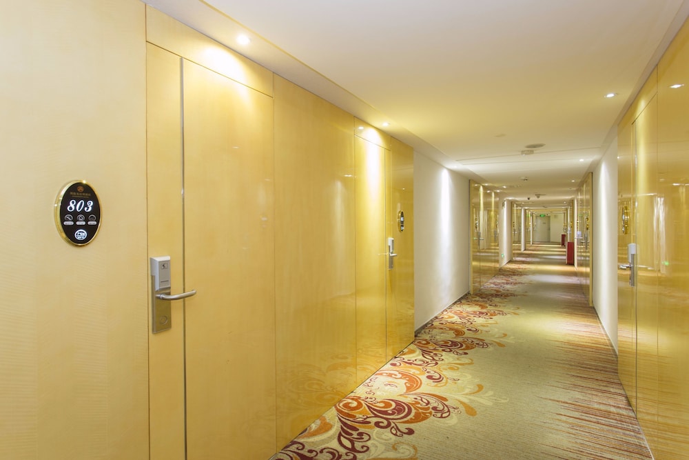 Kaiserdom Hotel Huayue 47/50