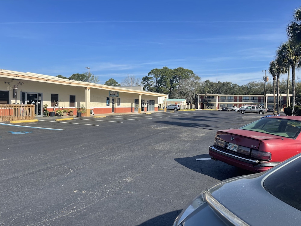 Hole Inn the Wall Hotel - Sunset Plaza - Fort Walton Beach 28/50