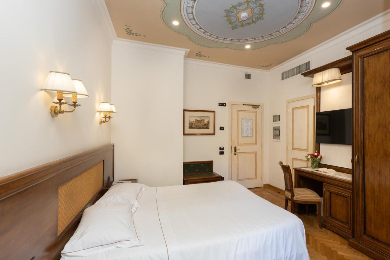 Standard, Double or Twin Bed