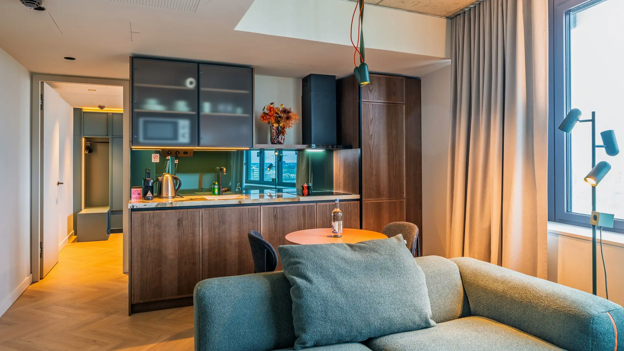 The Zipper Hotel & Apartments 12/13
