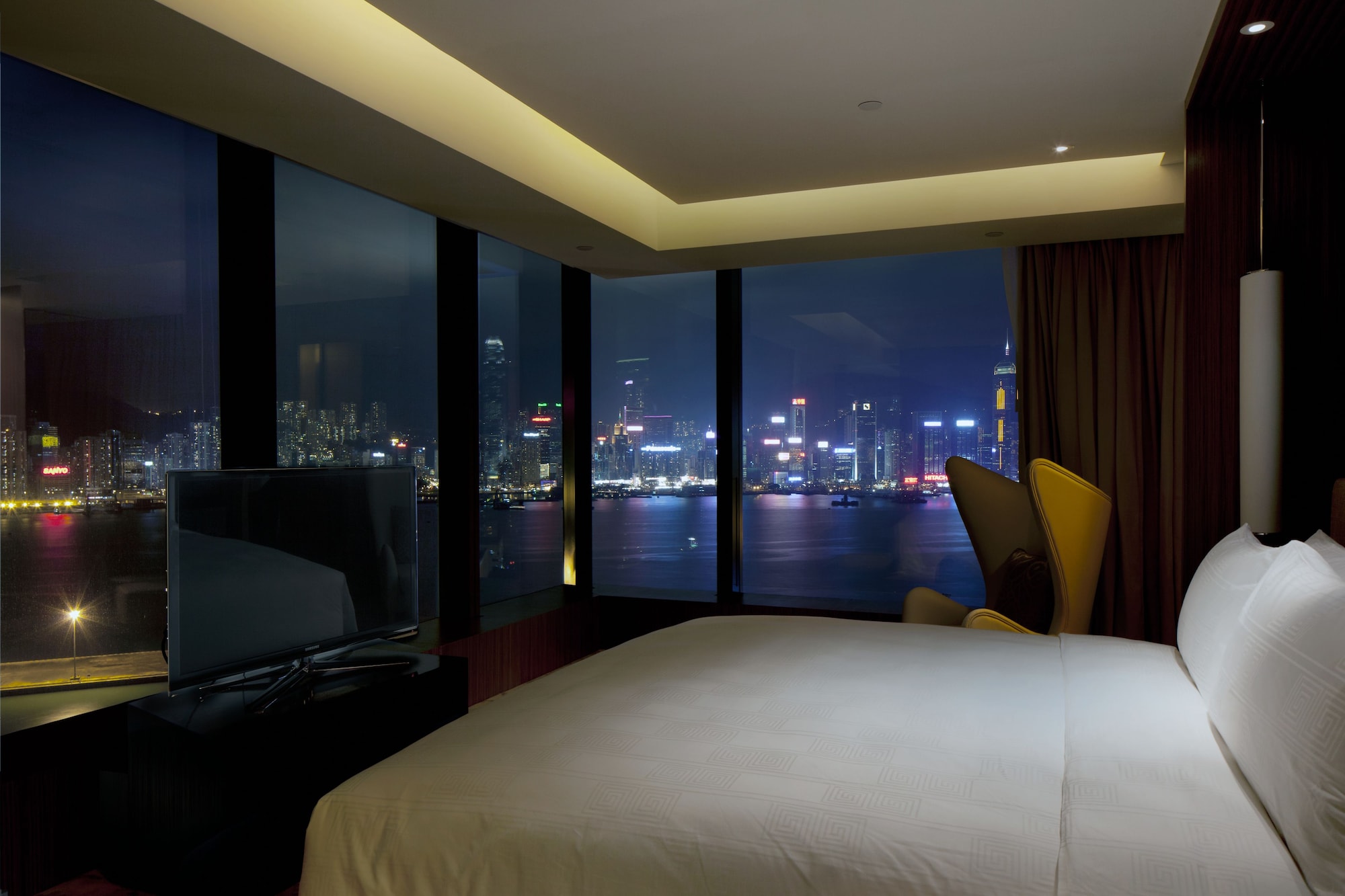 CLUB 80, HARBOUR, SUITE, KING BED, CLUB LOUNGE ACCESS